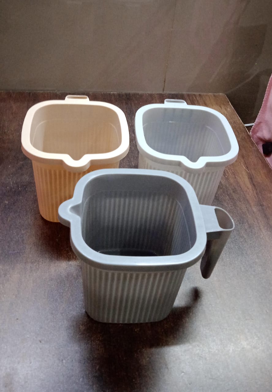 Plastic Square Bath Water Mug (1 Pc / 1000 ML / Mix Color) Signaturekarts