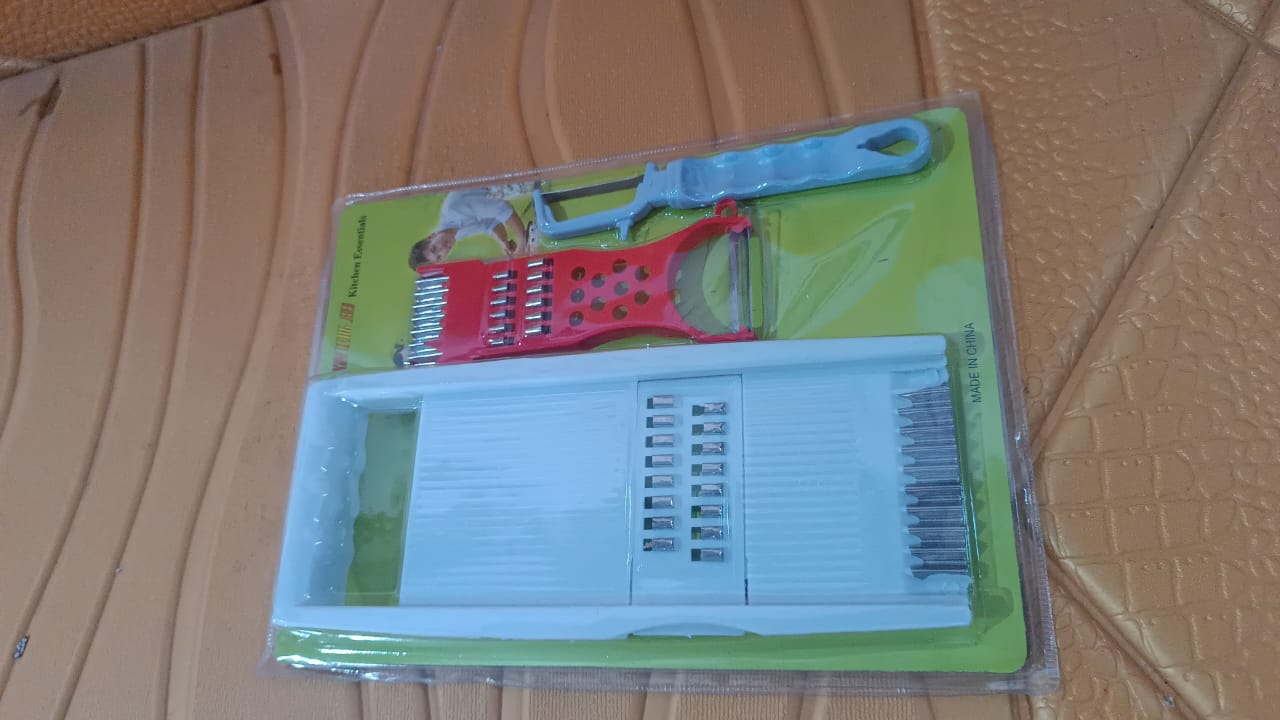 3 in 1 Kitchen Set: Grater Base, Slicing Attachment, and Peeler (3 Pcs Set) Signature kart