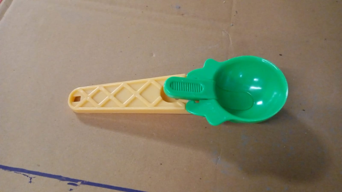 1-Piece Plastic Ice Cream & Watermelon Scooper with Trigger Dipper Signature kart