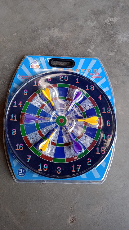 Magnetic Dart Board Game Set with 6 Soft-Tip Darts Signature kart