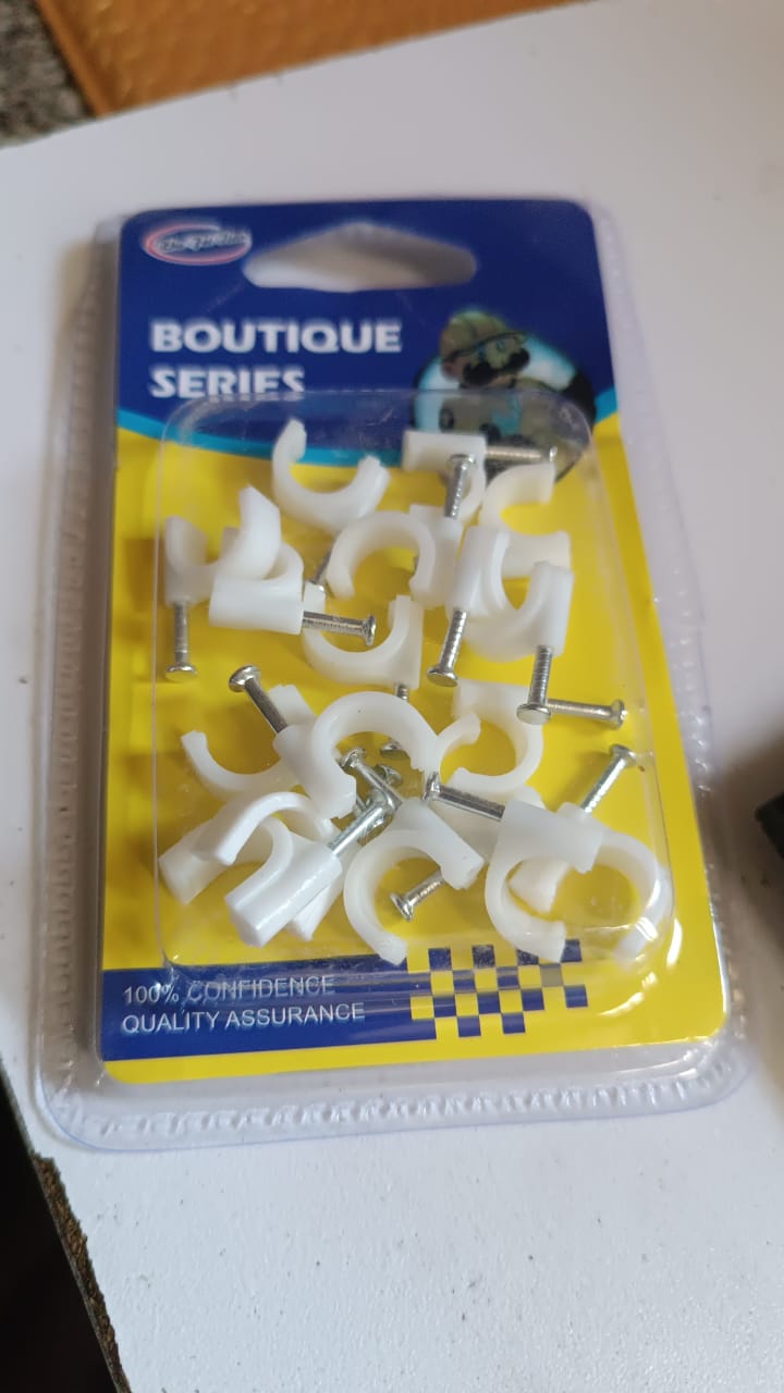 Wire Wall Clips, Plastic Cable Clips Round Wire Pins with Steel Nail (20 Pcs Set) Signature kart