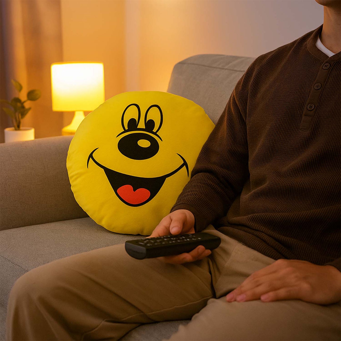 Cute Round Smiley Face Soft Pillow Cushion (30 x 30 Cm / 1 Pc) signaturekarts